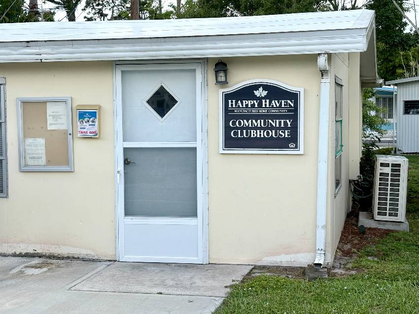 124 Happy Haven Drive a Osprey, FL Mobile or Manufactured Home for Sale
