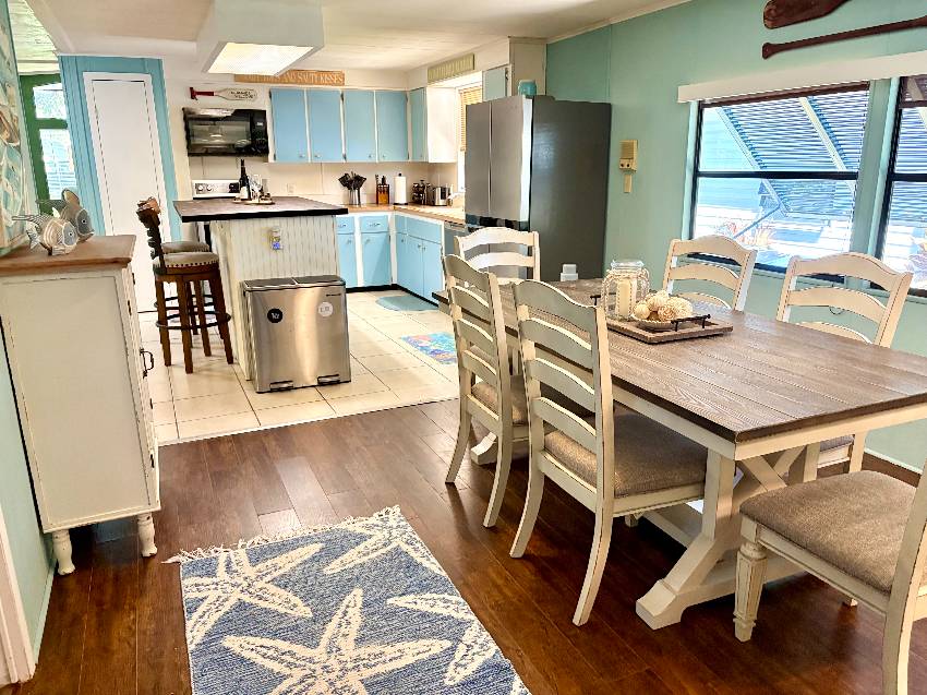 1179 Juanita Circle a Venice, FL Mobile or Manufactured Home for Sale