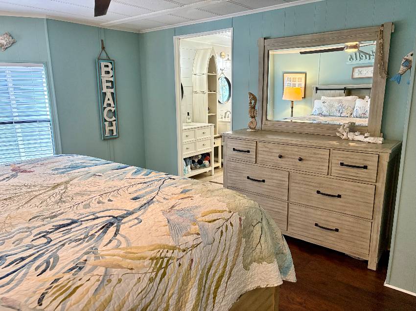 1179 Juanita Circle a Venice, FL Mobile or Manufactured Home for Sale