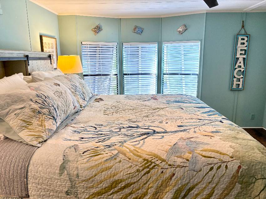1179 Juanita Circle a Venice, FL Mobile or Manufactured Home for Sale