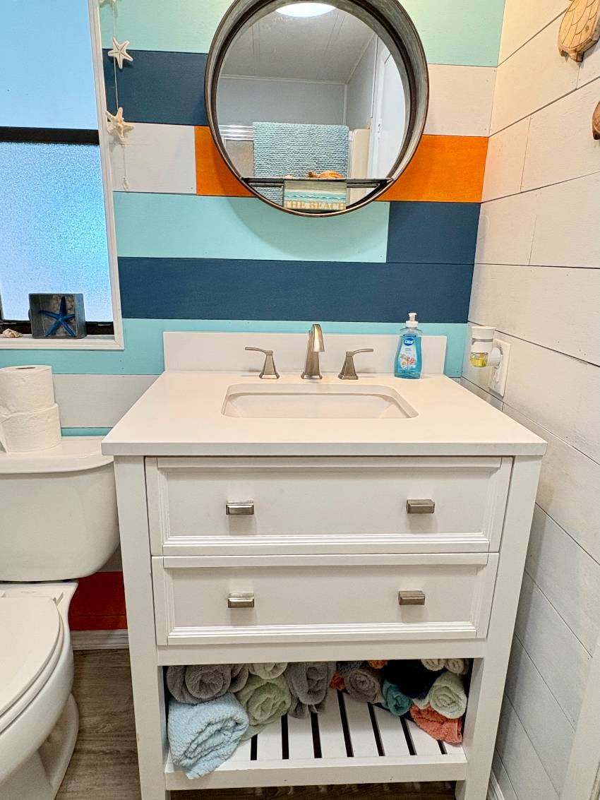 1179 Juanita Circle a Venice, FL Mobile or Manufactured Home for Sale