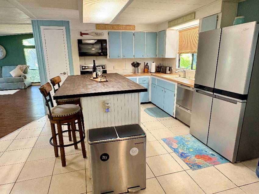 1179 Juanita Circle a Venice, FL Mobile or Manufactured Home for Sale