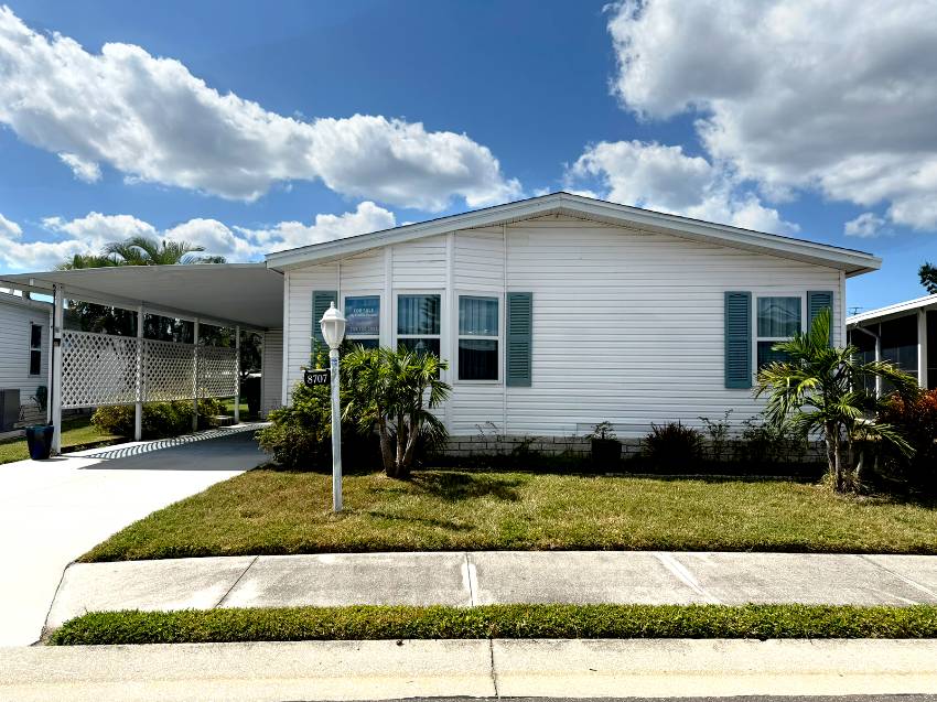 Mobile home for sale in Palmetto, FL