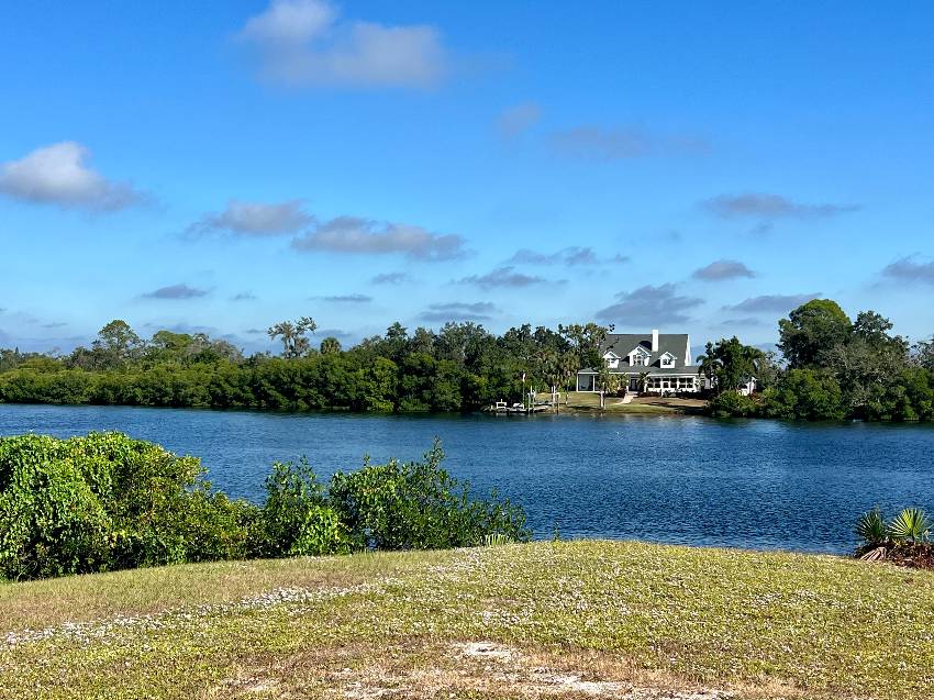 2206 Chaney Dr Lot 305 a Ruskin, FL Mobile or Manufactured Home for Sale