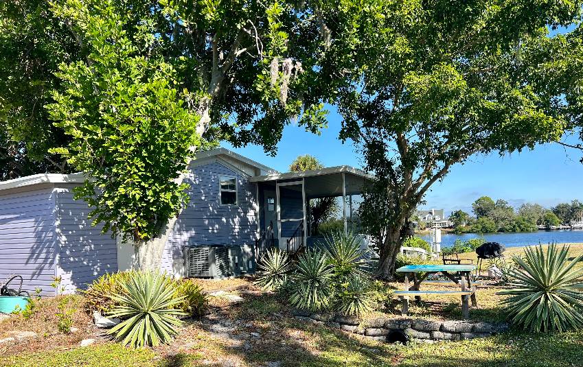 2206 Chaney Dr Lot 305 a Ruskin, FL Mobile or Manufactured Home for Sale