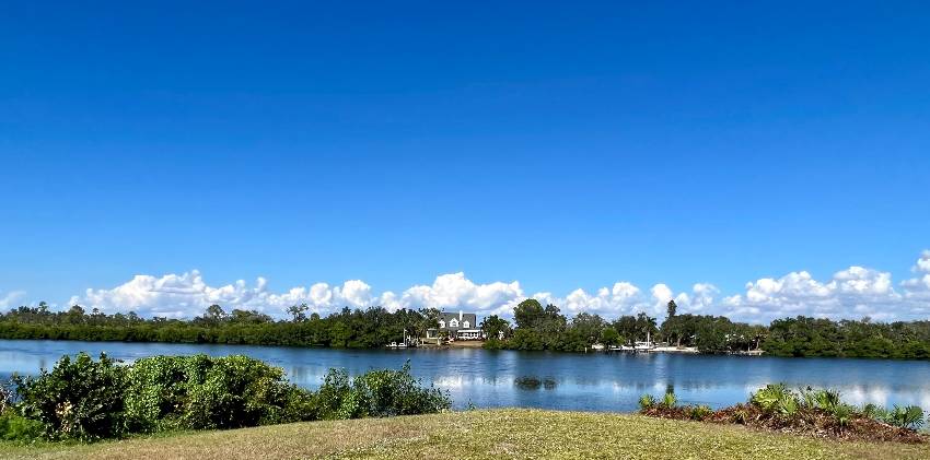 2206 Chaney Dr Lot 305 a Ruskin, FL Mobile or Manufactured Home for Sale
