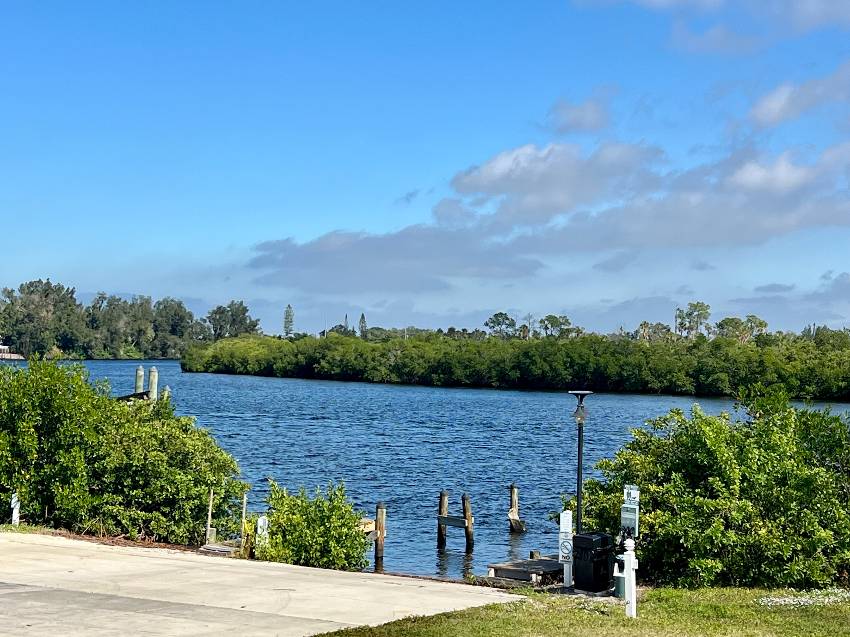 2206 Chaney Dr Lot 305 a Ruskin, FL Mobile or Manufactured Home for Sale