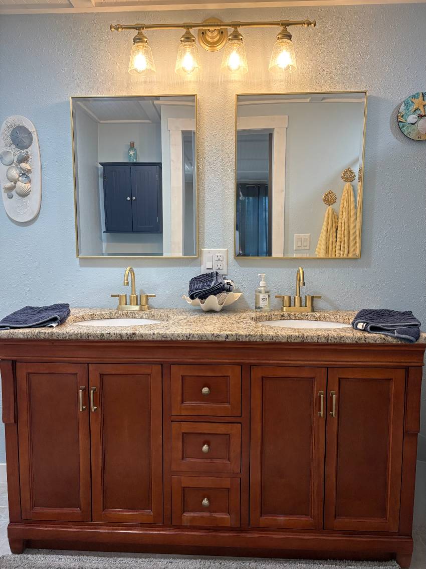 921 Orinoco a Venice, FL Mobile or Manufactured Home for Sale