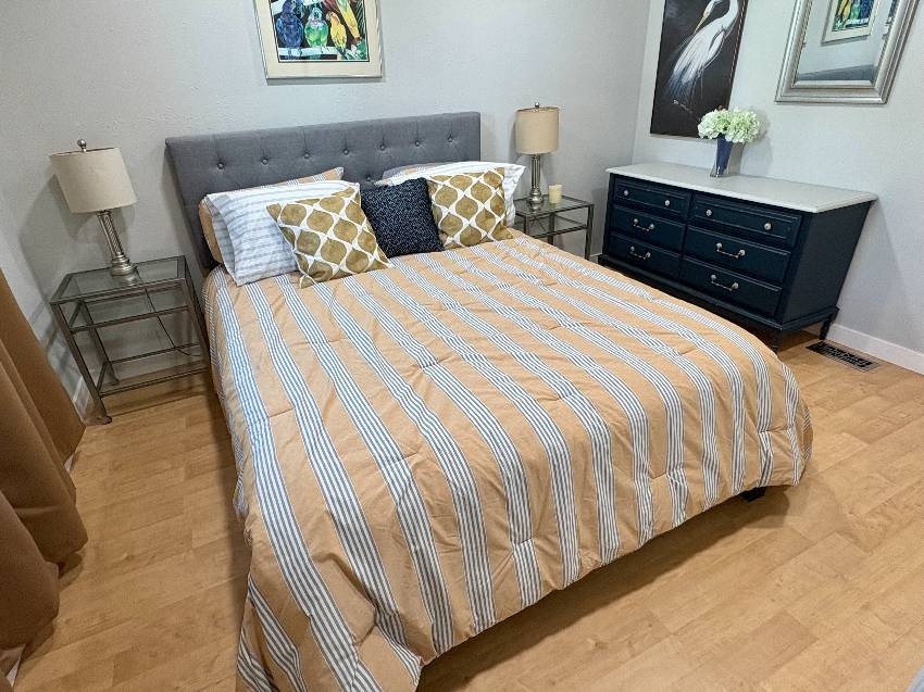 921 Orinoco a Venice, FL Mobile or Manufactured Home for Sale