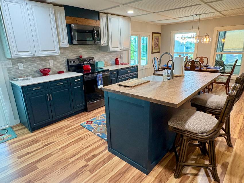 921 Orinoco a Venice, FL Mobile or Manufactured Home for Sale