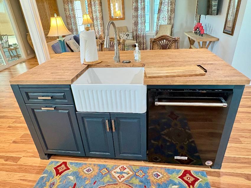 921 Orinoco a Venice, FL Mobile or Manufactured Home for Sale