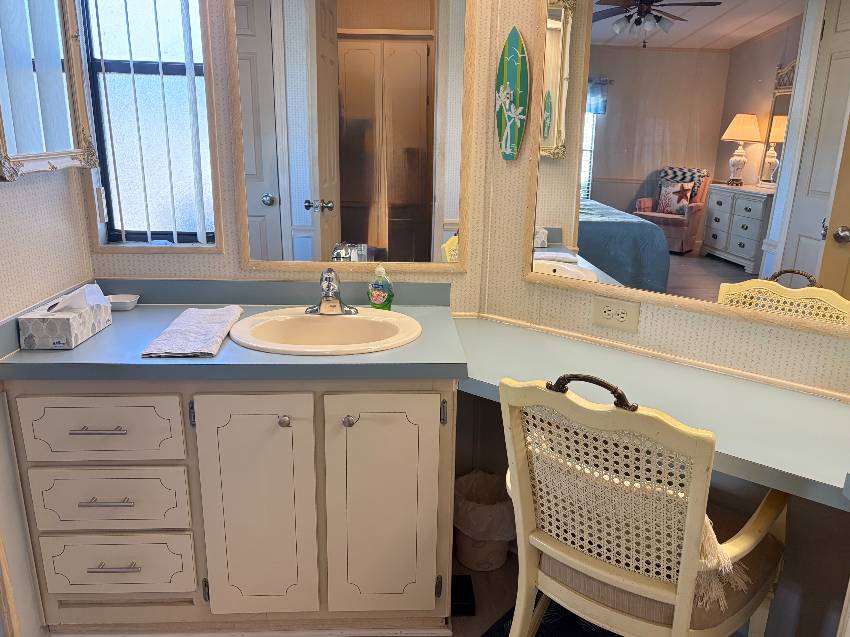 1215 Hispaniola Way a Venice, FL Mobile or Manufactured Home for Sale