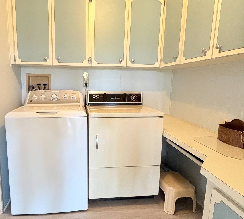 1215 Hispaniola Way a Venice, FL Mobile or Manufactured Home for Sale