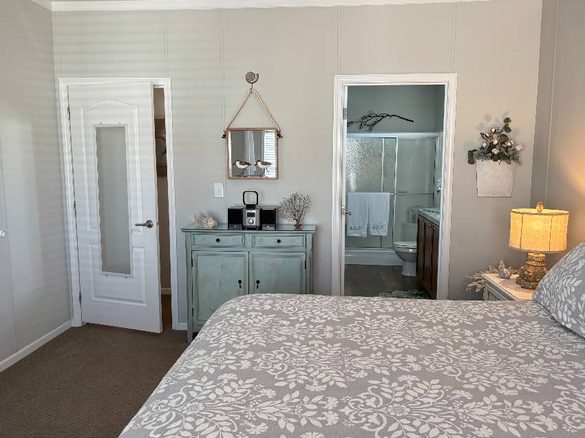 985 Guadalupe E a Venice, FL Mobile or Manufactured Home for Sale