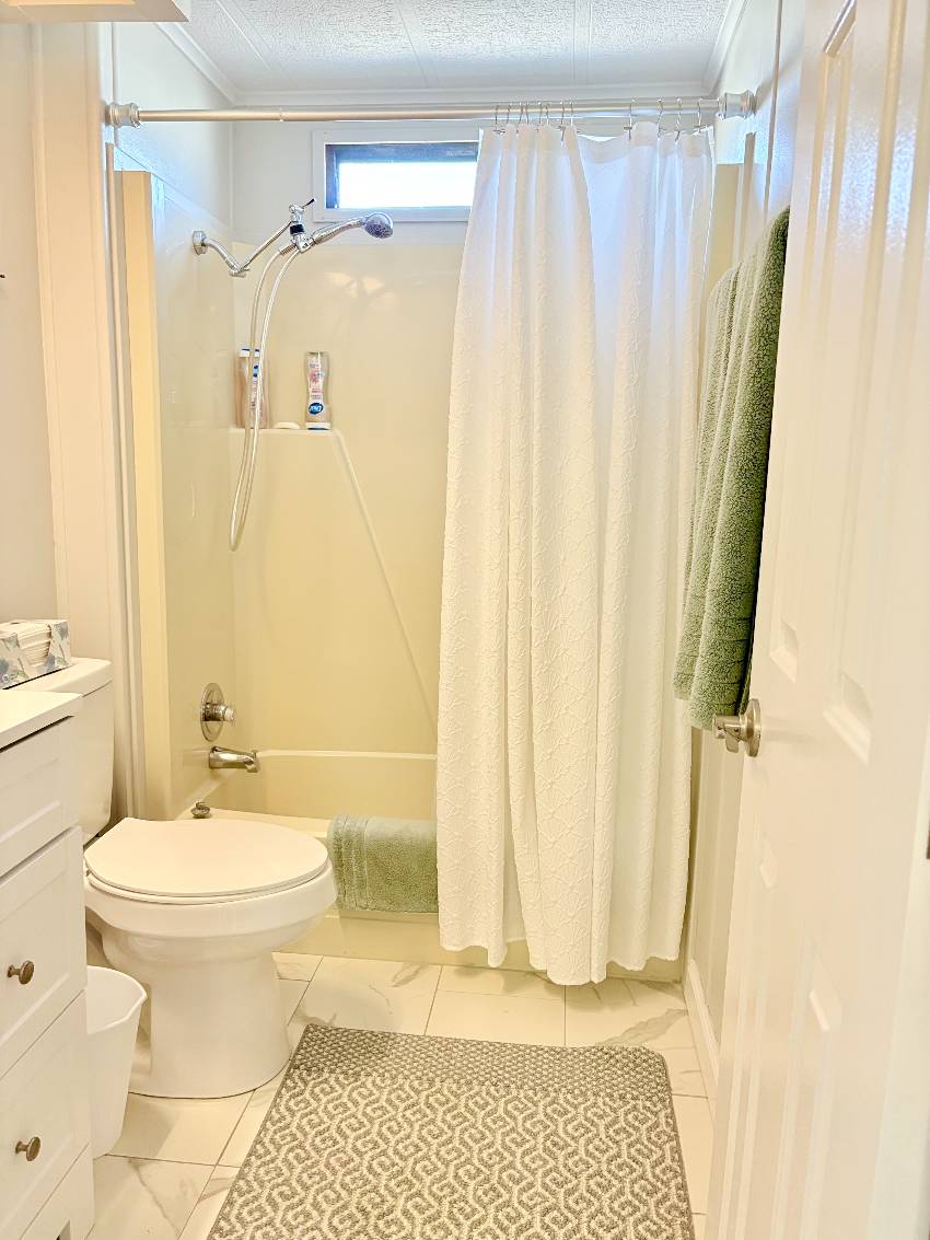 1219 N Indies Circle a Venice, FL Mobile or Manufactured Home for Sale