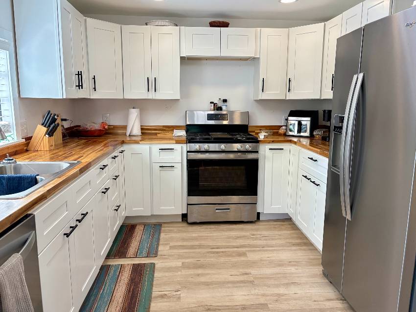 1300 N River Road, Lot R26 a Venice, FL Mobile or Manufactured Home for Sale