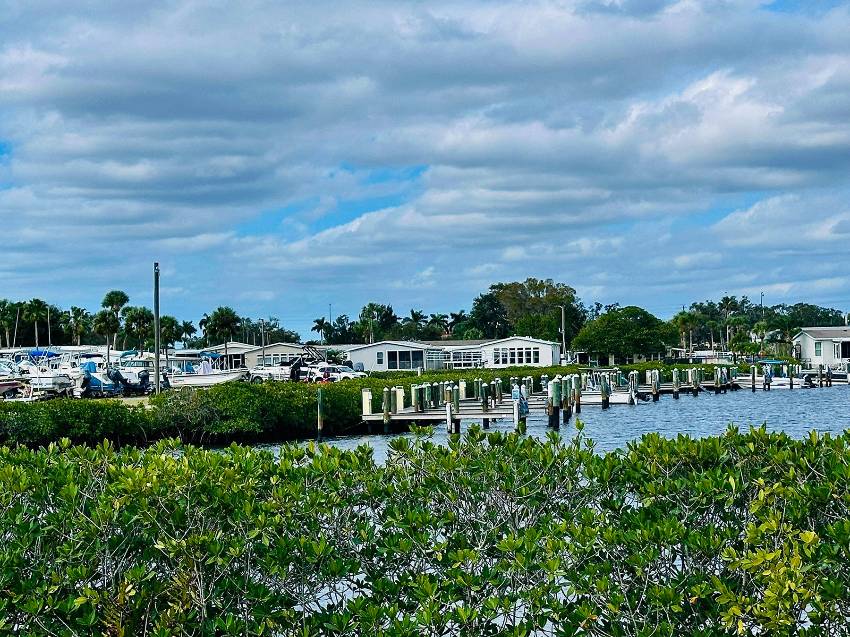 8023 Buena Vista Dr a Ellenton, FL Mobile or Manufactured Home for Sale