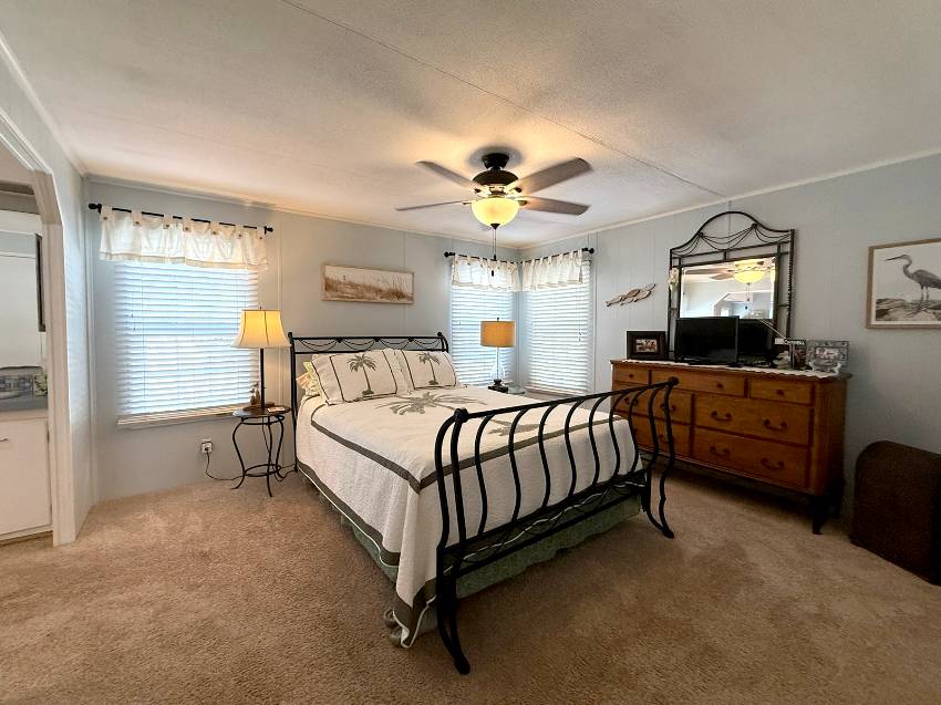 8023 Buena Vista Dr a Ellenton, FL Mobile or Manufactured Home for Sale