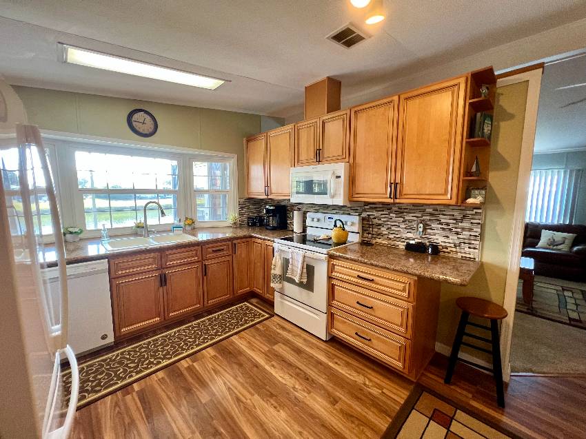 8023 Buena Vista Dr a Ellenton, FL Mobile or Manufactured Home for Sale