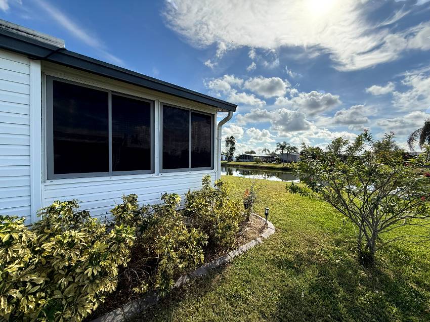 8023 Buena Vista Dr a Ellenton, FL Mobile or Manufactured Home for Sale