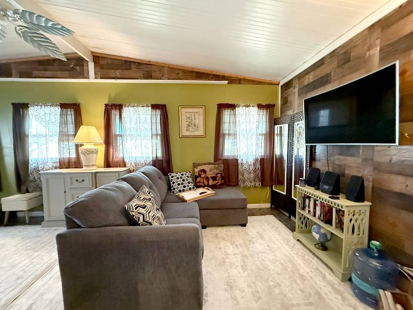 7204 Lakeshore Dr a Ellenton, FL Mobile or Manufactured Home for Sale