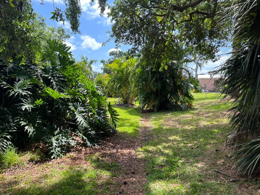 1203 N Indies Circle a Venice, FL Mobile or Manufactured Home for Sale