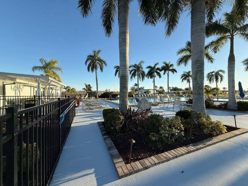 7711 Lakeshore Dr a Ellenton, FL Mobile or Manufactured Home for Sale