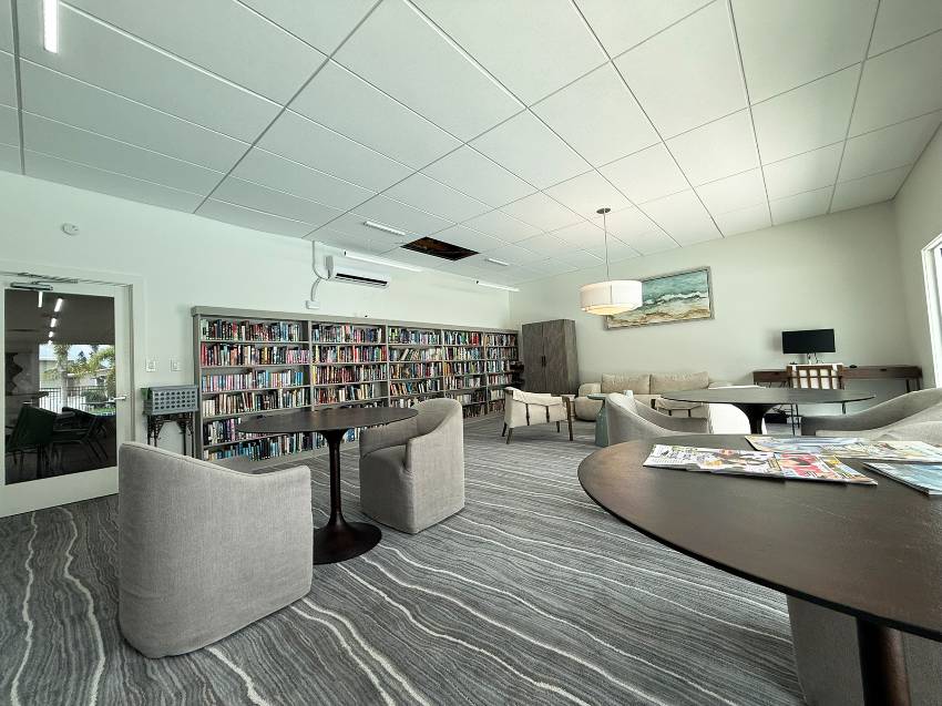 18 Date St a Bradenton, FL Mobile or Manufactured Home for Sale