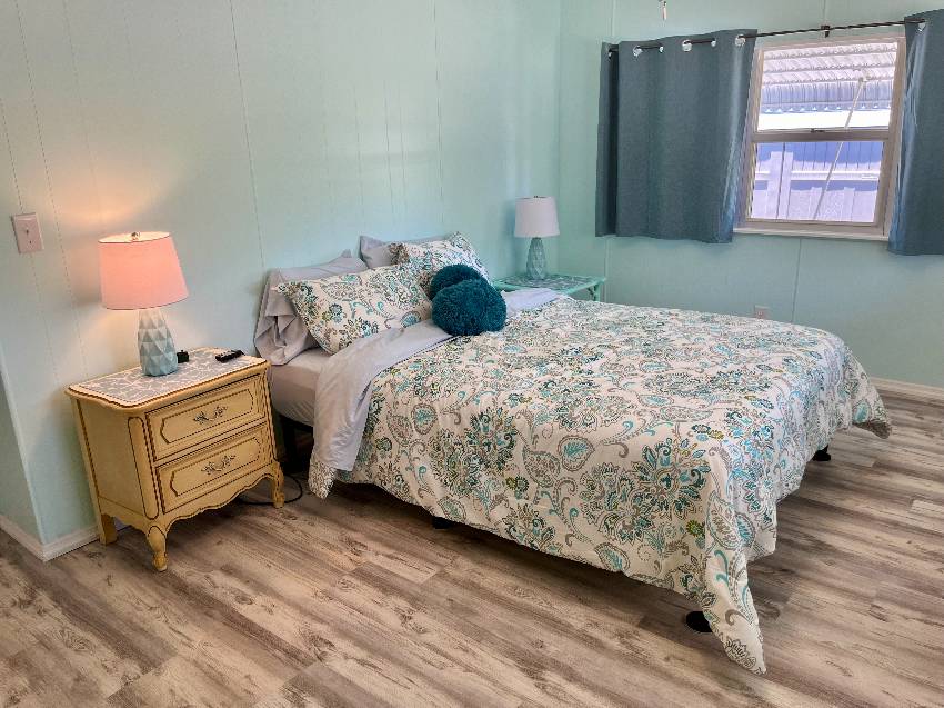 987 Haiti  E a Venice, FL Mobile or Manufactured Home for Sale