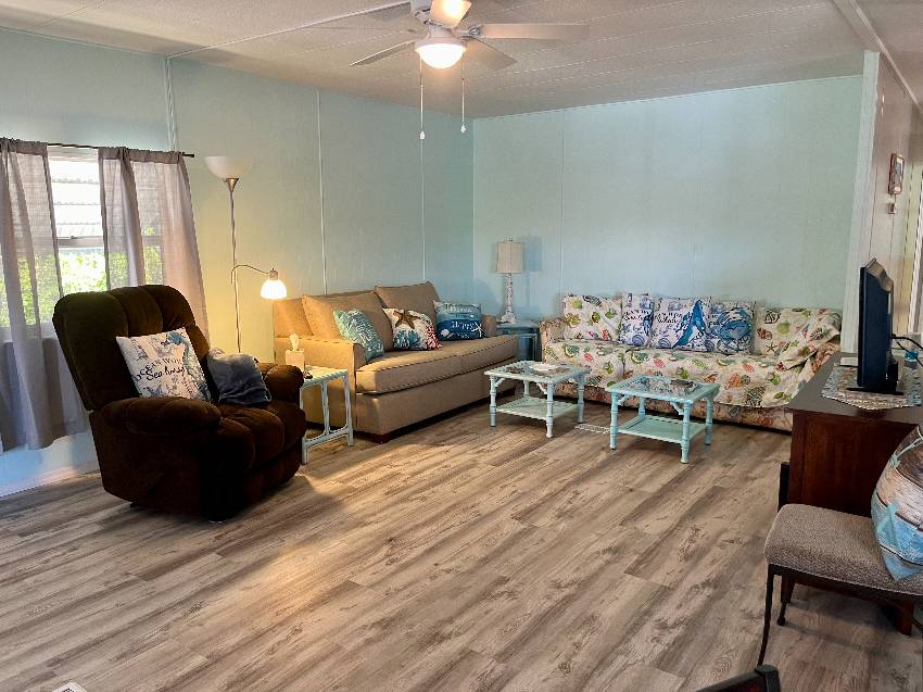 987 Haiti  E a Venice, FL Mobile or Manufactured Home for Sale