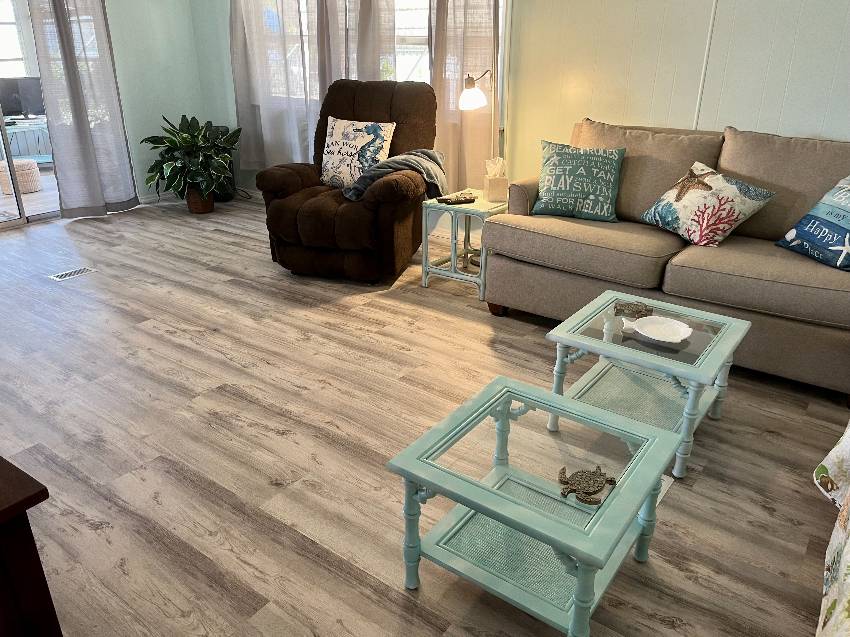 987 Haiti  E a Venice, FL Mobile or Manufactured Home for Sale