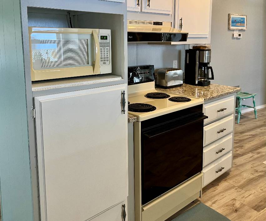 987 Haiti  E a Venice, FL Mobile or Manufactured Home for Sale