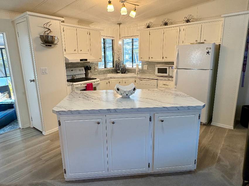 1280 S Indies Circle a Venice, FL Mobile or Manufactured Home for Sale