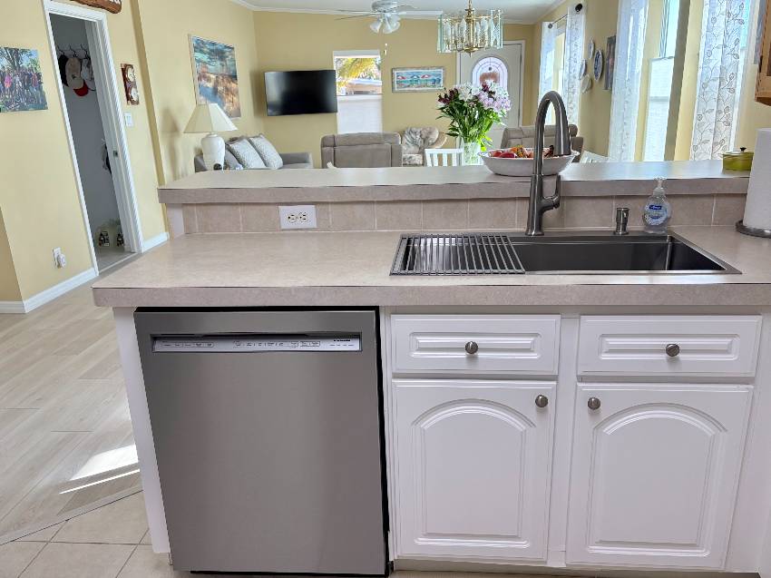 909 Eleuthera W a Venice, FL Mobile or Manufactured Home for Sale