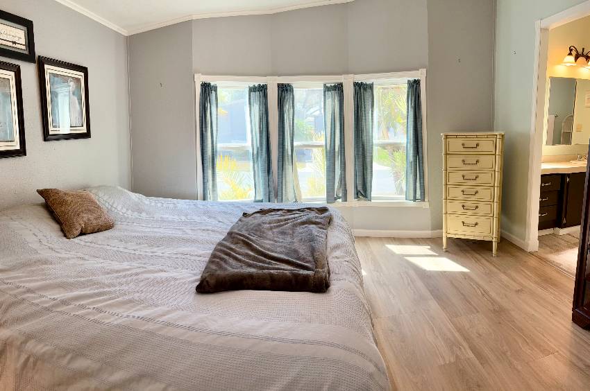 1241 N Indies Circle a Venice, FL Mobile or Manufactured Home for Sale