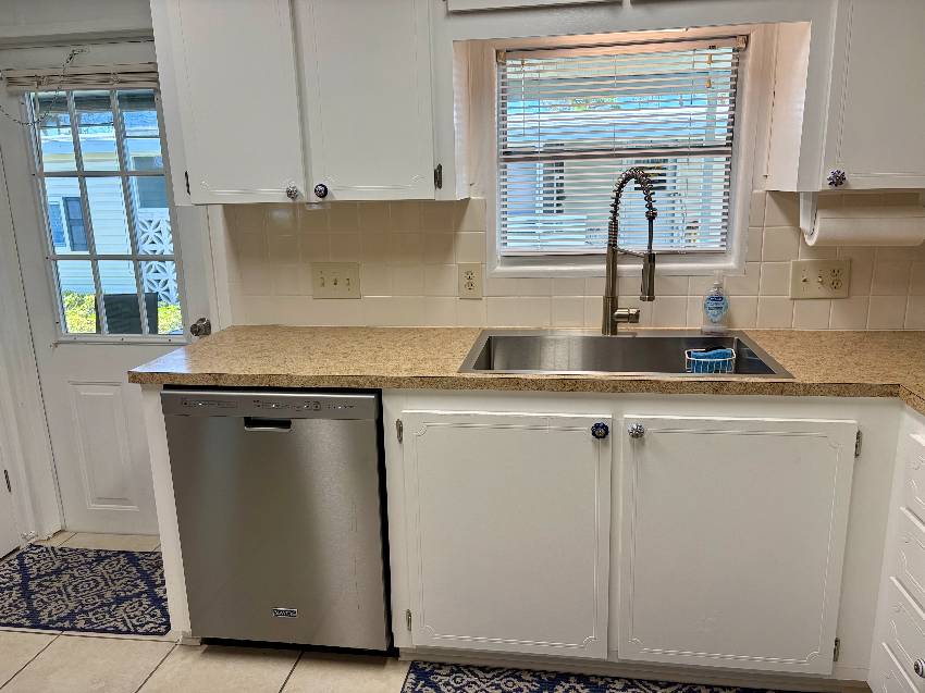 962 Vincent E a Venice, FL Mobile or Manufactured Home for Sale