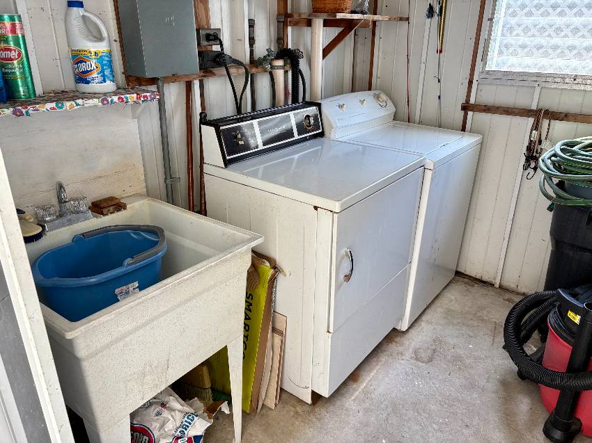 956 Bonaire E a Venice, FL Mobile or Manufactured Home for Sale