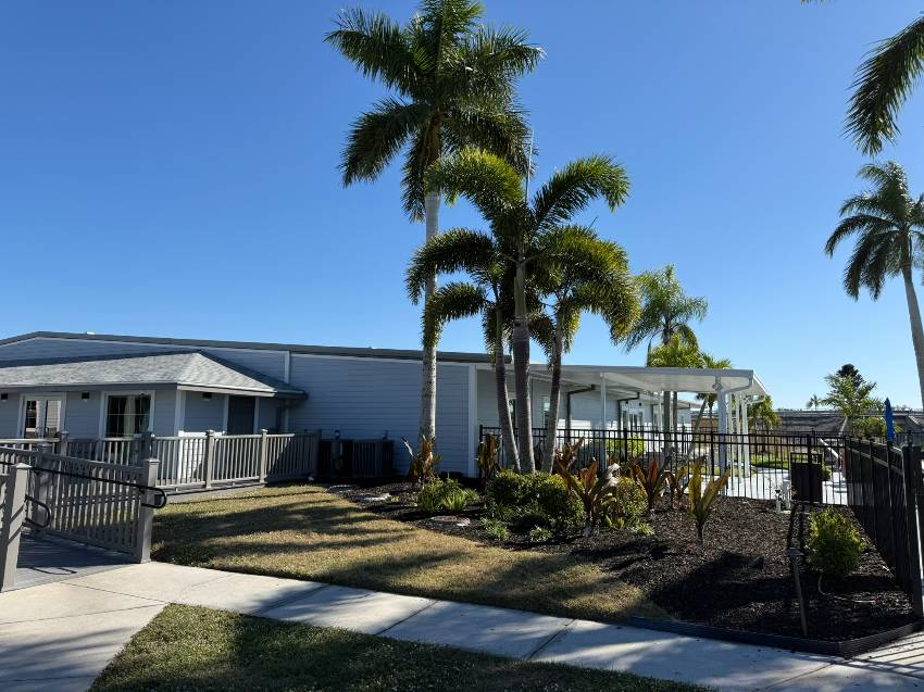 49 Colony Dr a Ellenton, FL Mobile or Manufactured Home for Sale