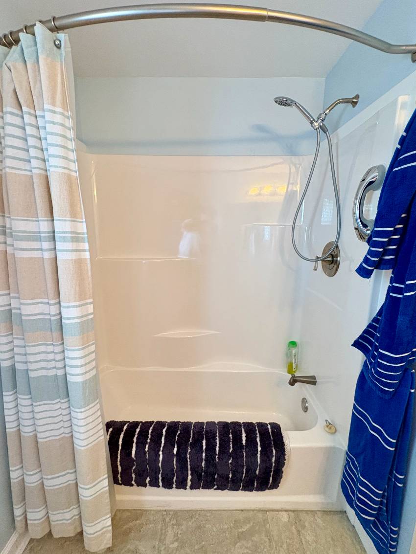 989 Eleuthera E a Venice, FL Mobile or Manufactured Home for Sale