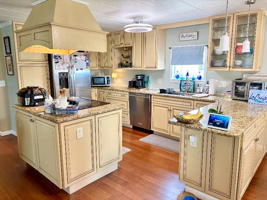 989 Eleuthera E a Venice, FL Mobile or Manufactured Home for Sale