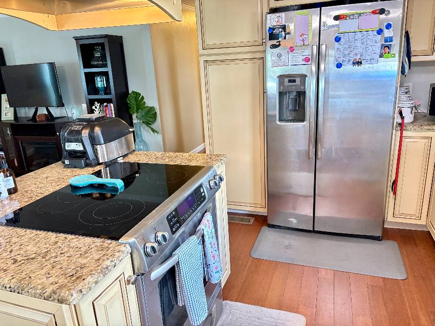 989 Eleuthera E a Venice, FL Mobile or Manufactured Home for Sale