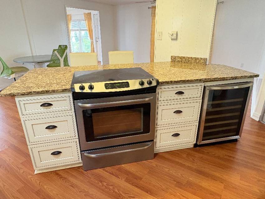 430 Cobia a Venice, FL Mobile or Manufactured Home for Sale