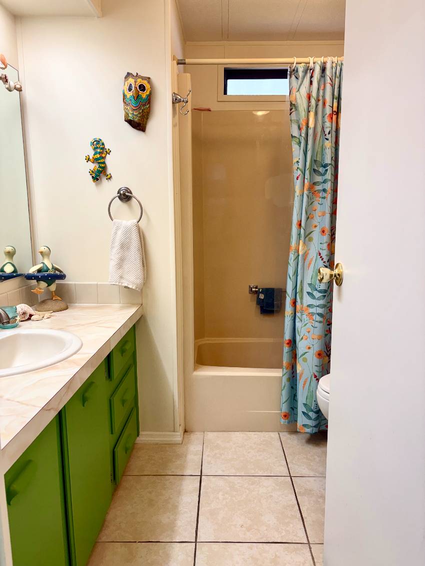 1239 N Indies Circle a Venice, FL Mobile or Manufactured Home for Sale