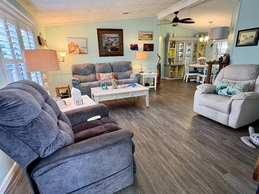 1239 N Indies Circle a Venice, FL Mobile or Manufactured Home for Sale