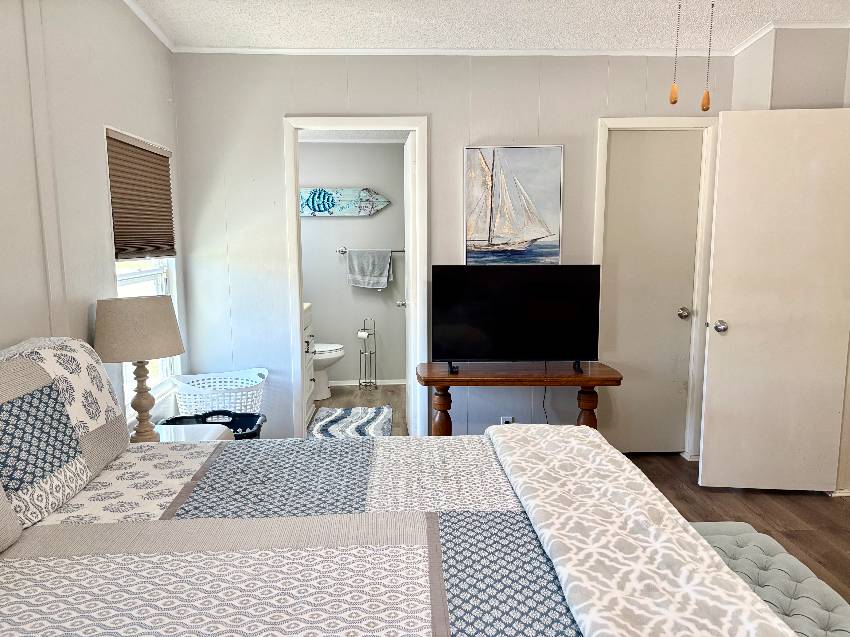 1250 N Indies Circle a Venice, FL Mobile or Manufactured Home for Sale