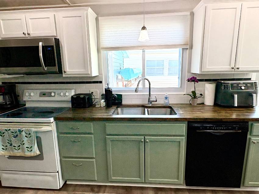 1250 N Indies Circle a Venice, FL Mobile or Manufactured Home for Sale