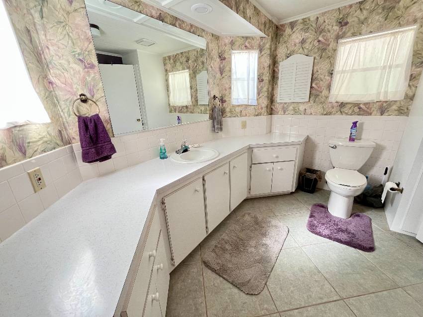 1268 S Indies Circle a Venice, FL Mobile or Manufactured Home for Sale