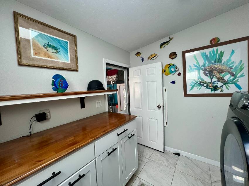 105 Palm Ln E a Parrish, FL Mobile or Manufactured Home for Sale