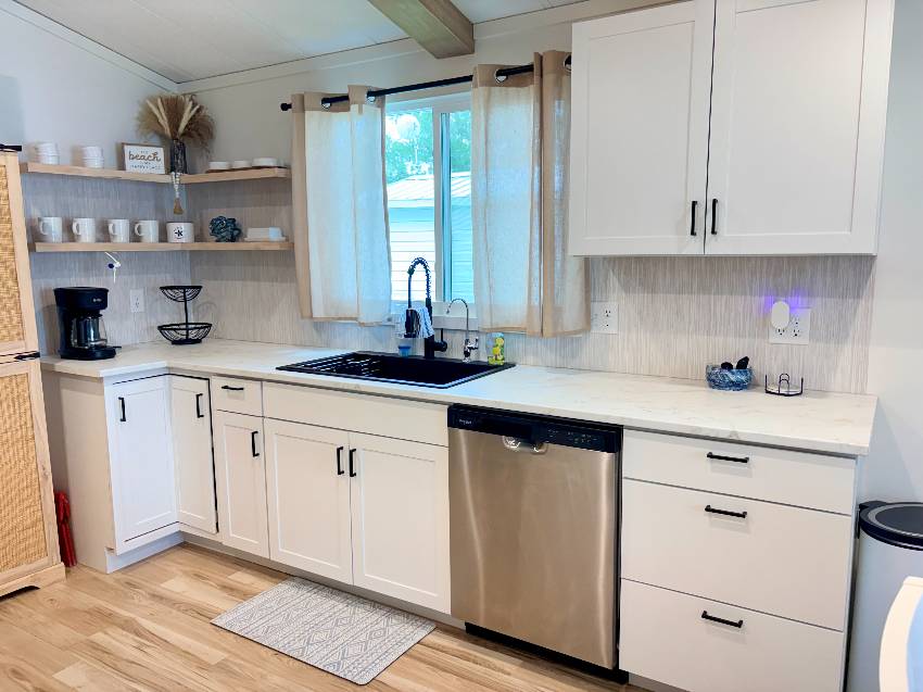 1300 N River Road E84 a Venice, FL Mobile or Manufactured Home for Sale
