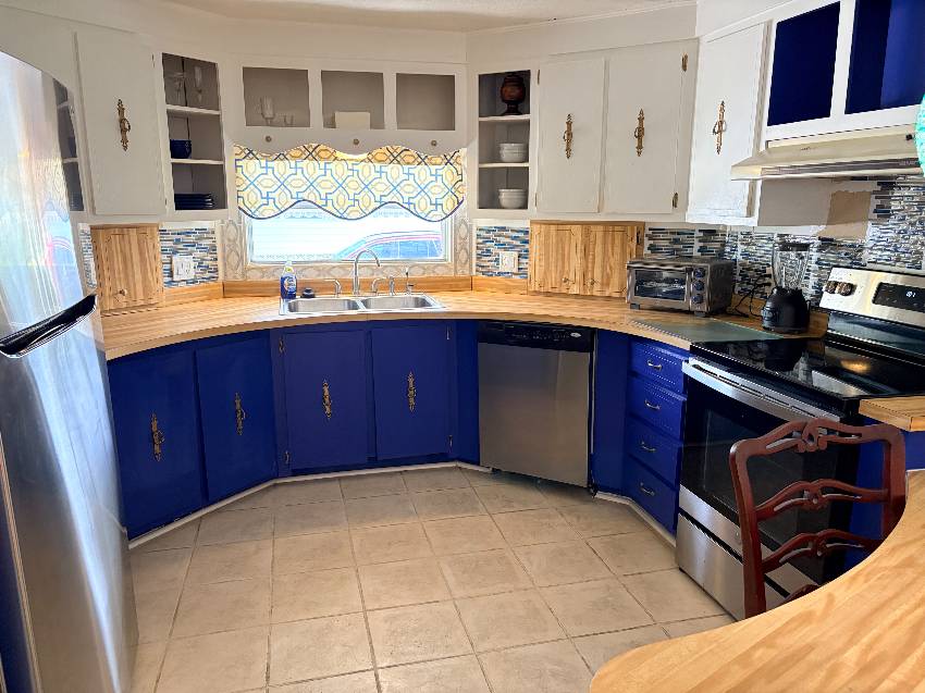 441 Zacapa a Venice, FL Mobile or Manufactured Home for Sale
